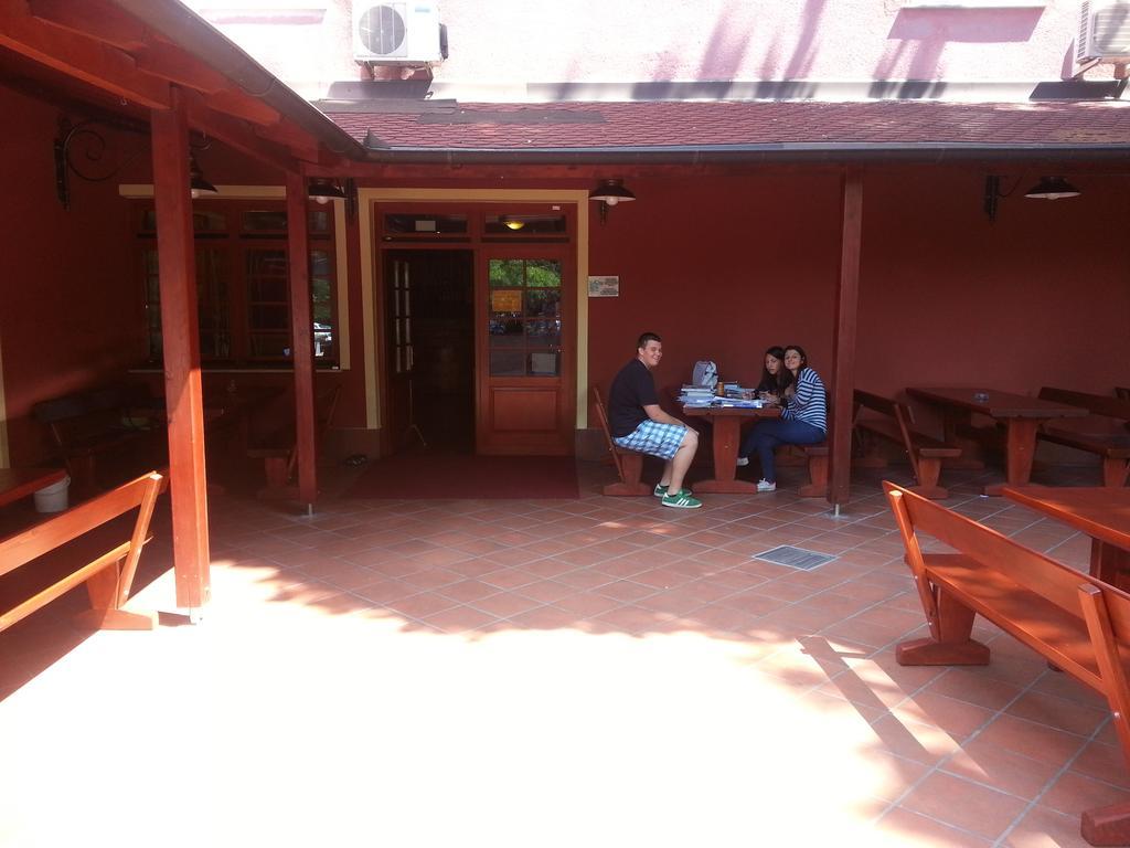Europa Hostel ปอร์โตรอซ ภายนอก รูปภาพ