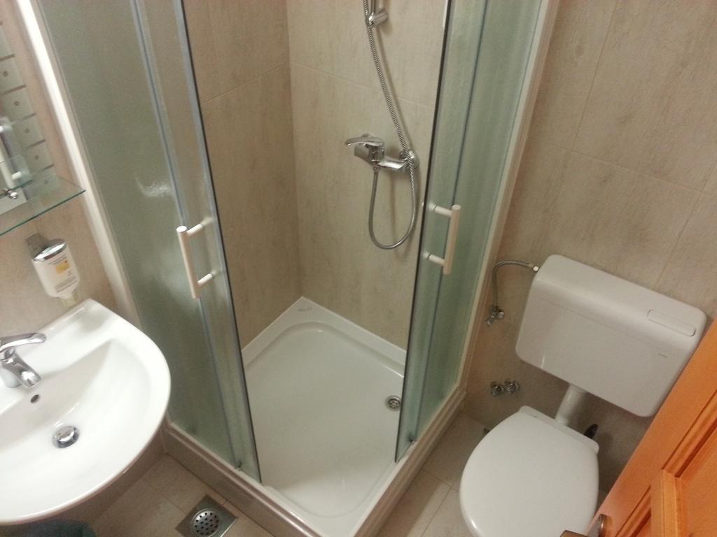 Europa Hostel ปอร์โตรอซ ห้อง รูปภาพ