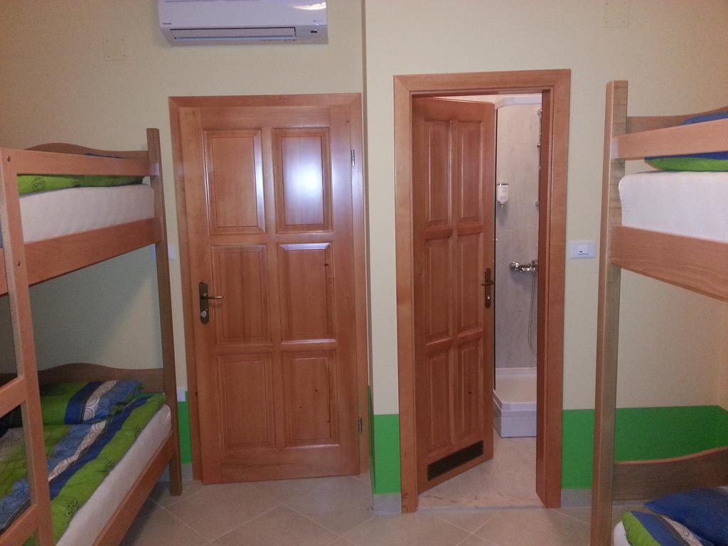 Europa Hostel ปอร์โตรอซ ห้อง รูปภาพ